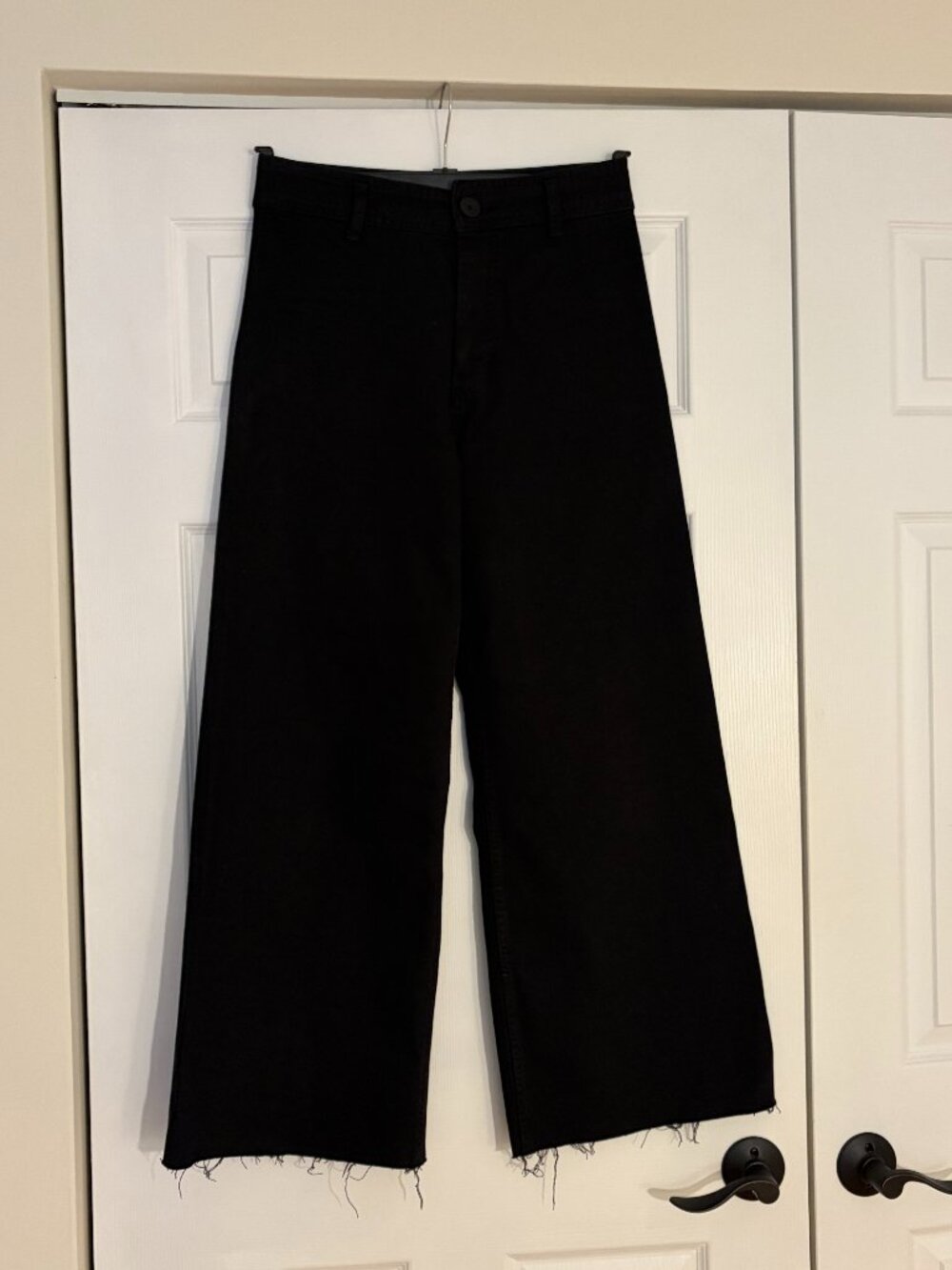 Zara Black High Waist Wide Leg Cropped Jeans Raw Hem US 8